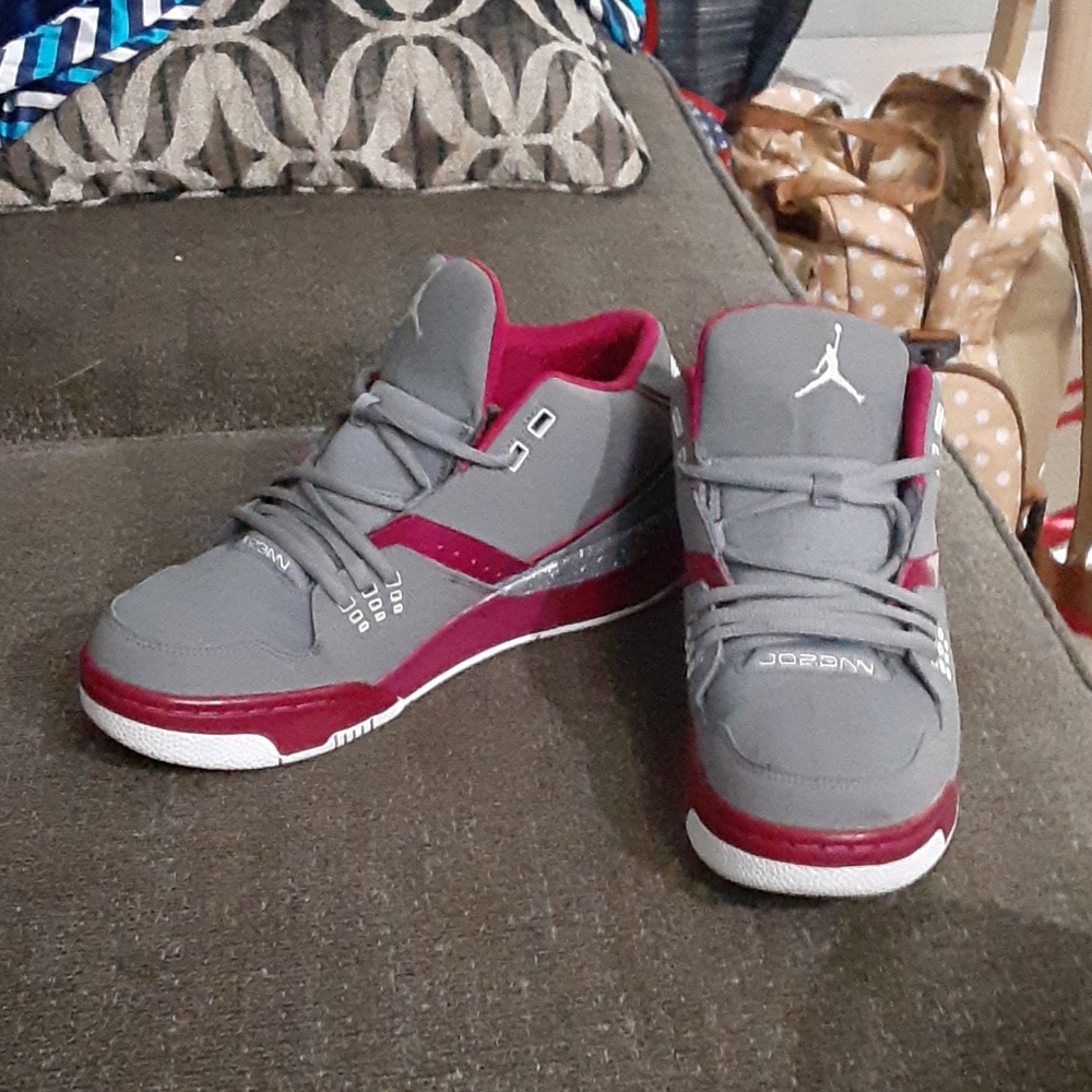 Worn once grey and pink Jordans.